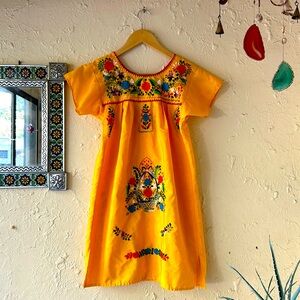 Girls Vintage Mexican Embroidered Dress size M